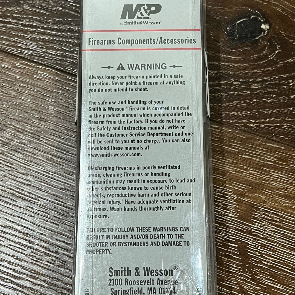 NWT M&P by smith and wesson 9 shield 4 total - Picture 3 of 8